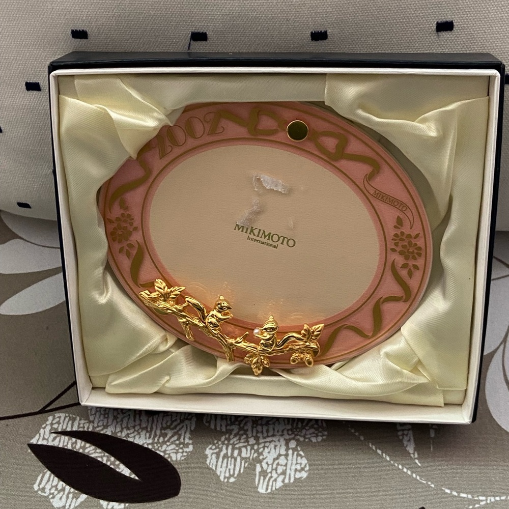 2002 MOKIMOTO INTERNATIONAL Glass Photo Frame